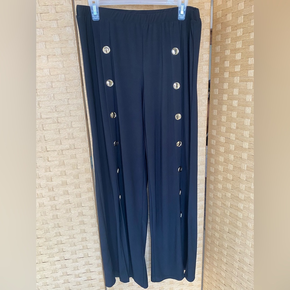 Coco Bianco wide leg flowy black pant/slack w/gold button detail